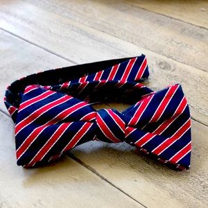 Countess Mara Pre-tied Bow Tie